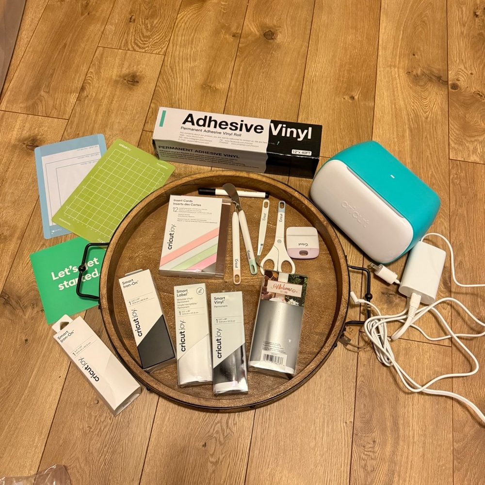Cricut Joy Machine + Full Starter Bundle